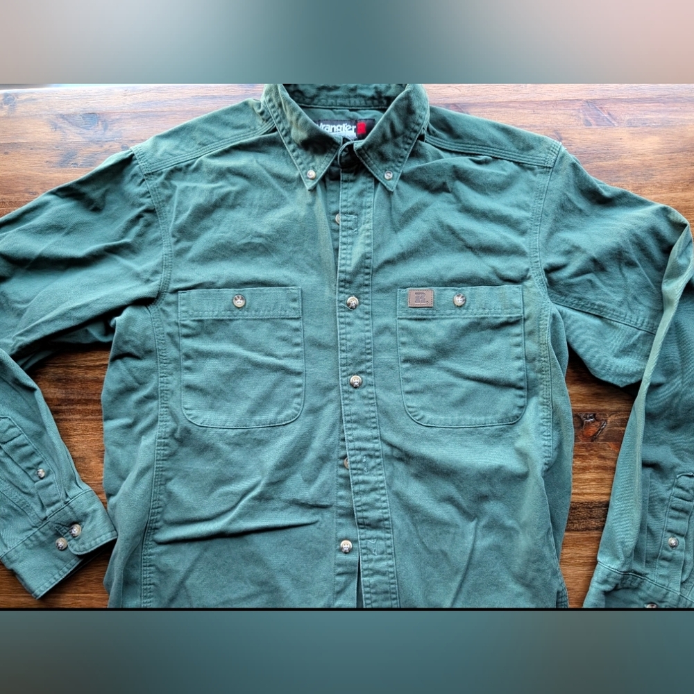 🟢 Wrangler Riggs Button-Up Work Shirt